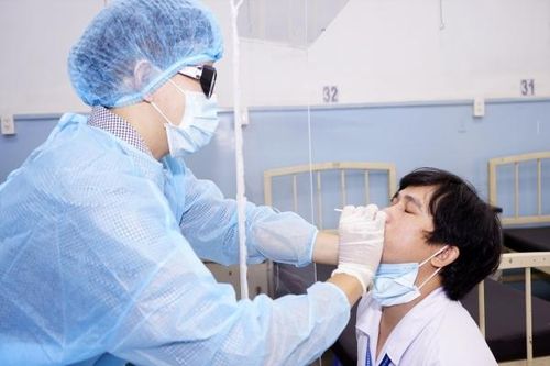 Nhân viên y tế chỉ ở nhà sau giờ làm việc tại bệnh viện