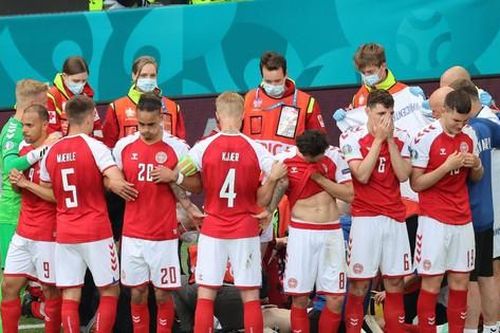 Cầu thủ Đan Mạch đột quỵ trên sân: Lộ diện 'người hùng' giúp Eriksen không bị nuốt lưỡi