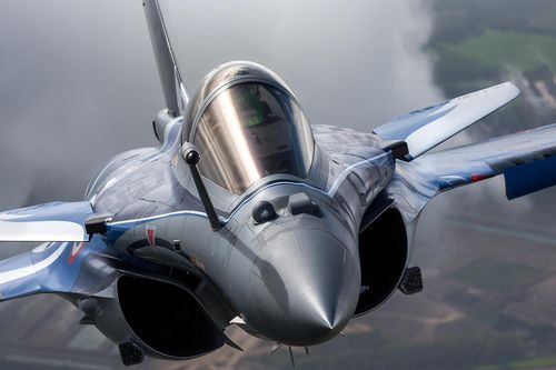 Cú lội ngược dòng ngoạn mục của 'phượng hoàng lửa' Rafale Pháp