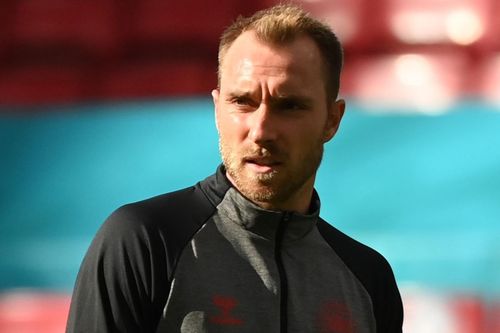 Eriksen gục ngã và mặt tối của bóng đá