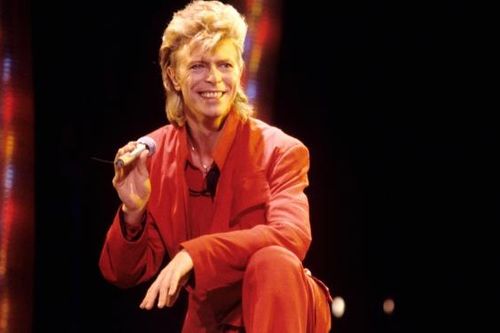 Ca khúc 'Heroes' của David Bowie: Từ cặp tình nhân dưới Bức tường Berlin…