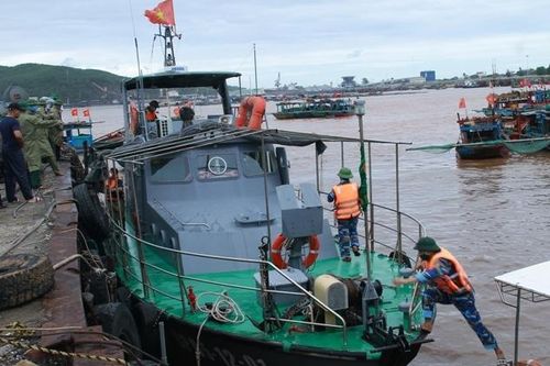 Khẩn trương tìm kiếm ngư dân bị nạn, trôi dạt trên biển