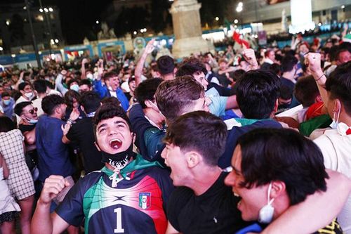 Bên lề EURO 2020