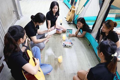 'Cắm trại' tại công ty