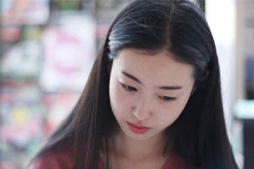 Mẹ chồng dắt chó đi dạo, tôi bàng hoàng khi biết nơi mà bà đến