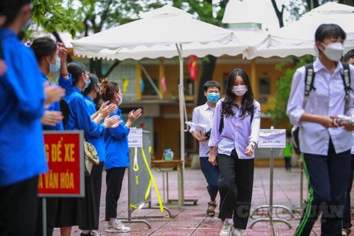 Kích hoạt mọi giải pháp, ứng phó linh hoạt làm nên thành công của kỳ thi 'đặc biệt' trong dịch Covid-19