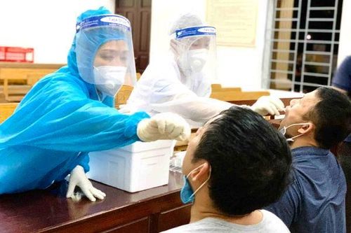5 người một gia đình ở Hà Tĩnh dương tính nCoV liên quan điểm tắm công cộng