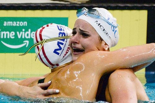 Nữ kình ngư Australia McKeown phá kỷ lục thế giới 100m bơi ngửa nữ