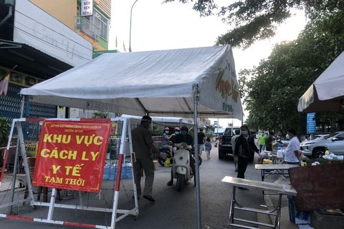 TP Hồ Chí Minh: Phong tỏa 14 block chung cư Ehome 3 với khoảng 7.600 cư dân