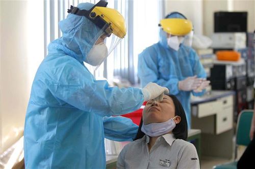 Cả nước có thêm 297 ca mắc COVID-19; Đẩy nhanh chiến lược vaccine và coi trọng đảm bảo kinh tế vĩ mô
