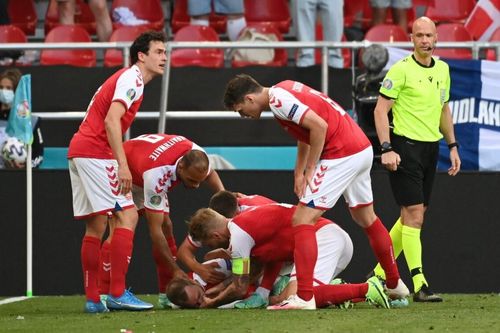 EURO 2020: Yếu tố quan trọng giúp cứu sống Christian Eriksen trong khoảnh khắc cận kề 'cửa tử'