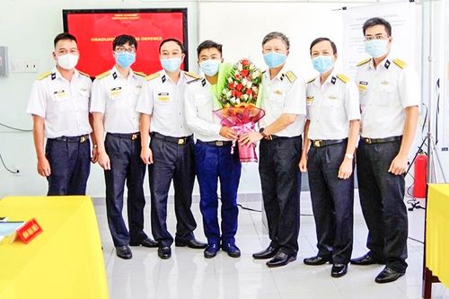Hoàn thành chấm thi tốt nghiệp và bảo vệ khóa luận cho học viên ngành Điều khiển tàu biển quân sự khóa 61