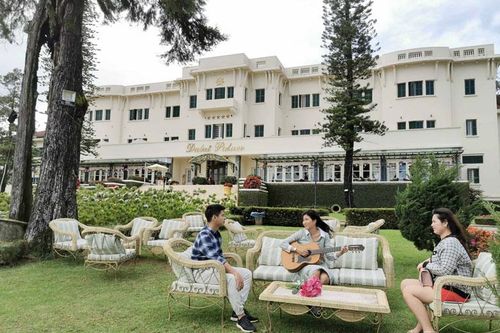 Đà Lạt, từ ô cửa biệt thự