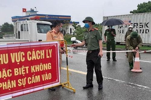 Hà Tĩnh: Ghi nhận thêm 11 trường hợp dương tính với Covid-19