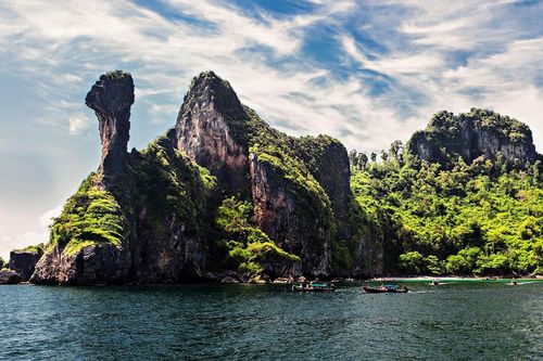 Hòn đảo mang hình dáng con gà ở Thái Lan