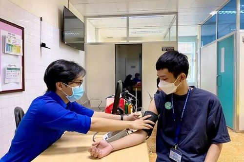 TP.HCM: Tiêm vắc xin phòng COVID-19 cho hơn 200 sinh viên tham gia phòng, chống dịch