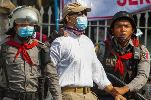 Chính quyền quân sự Myanmar bắt hàng loạt bác sĩ
