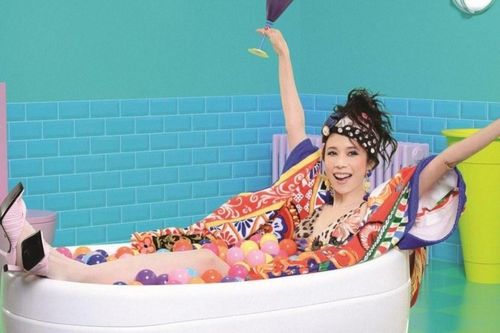 Dân mạng Trung Quốc chỉ trích Mạc Văn Úy vì một chiếc váy