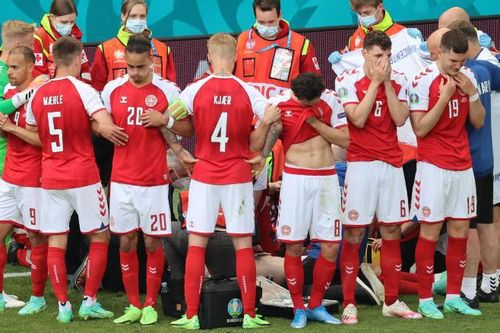 Những cử chỉ đẹp trong trận đấu giữa đội tuyển Đan Mạch và Phần Lan tại EURO 2020