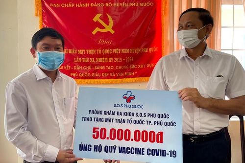 Phú Quốc tiếp nhận gần một tỷ đồng ủng hộ Quỹ vaccine phòng, chống Covid-19