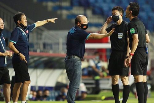 Chiêu 'tẩy thẻ' cao tay của HLV Park Hang Seo trước trận Việt Nam vs UAE?