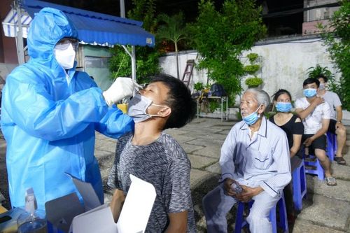 TP.HCM: Tìm người từng đến Bách hóa xanh ở quận 5 do liên quan đến ca mắc Covid-19