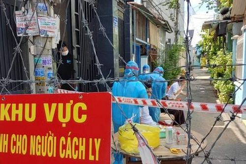 Phong tỏa hàng loạt khu dân cư liên quan ca mắc COVID-19 ở Bệnh viện Bệnh Nhiệt đới TPHCM