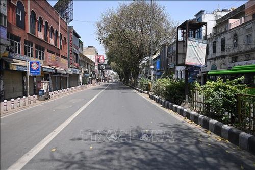 Nới lỏng thêm các biện pháp hạn chế tại New Delhi, Ấn Độ