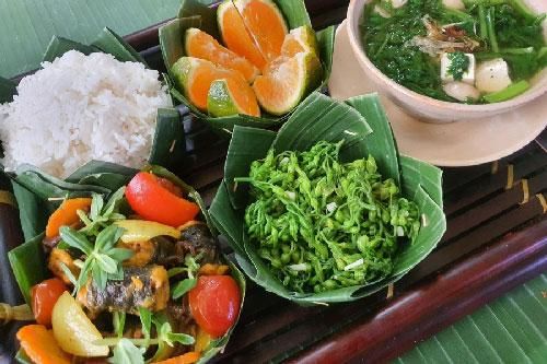 Bác sĩ cảnh báo 5 nhóm người không được ăn chay kẻo rước bệnh vào thân