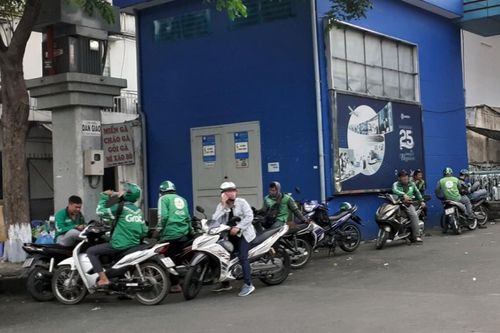 TP.HCM lo ngại nguy cơ lây dịch bệnh từ đội ngũ xe ôm