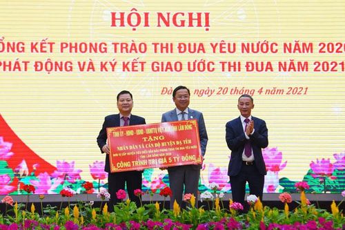 Lâm Đồng: 6 tập thể được nhận Cờ thi đua của Chính phủ