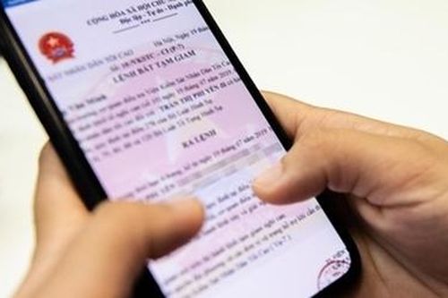 Bị lừa 1,1 tỷ đồng sau thông báo 'nợ cước điện thoại'