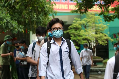 Đề chuyên Toán vào lớp 10 Hà Nội đòi hỏi tư duy, suy luận, hiếm có điểm 10