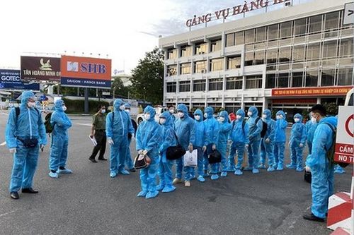 TP.HCM trục xuất 13 người nhập cảnh trái phép sau khi hết cách ly