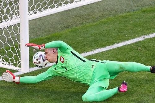 Thủ thành số 1 của Juventus tạo kỷ lục buồn tại đấu trường Euro