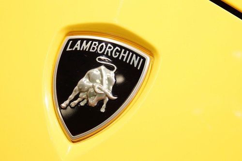 Doanh số Lamborghini tăng vọt