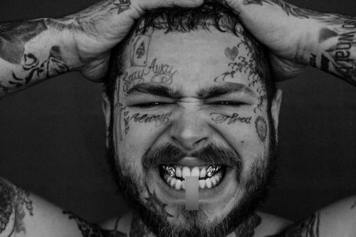 Rapper đính kim cương giá 1,6 triệu USD lên răng