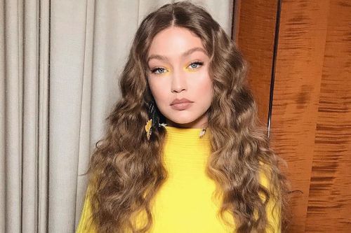 Gigi Hadid gặp khó khăn khi gia đình đa sắc tộc