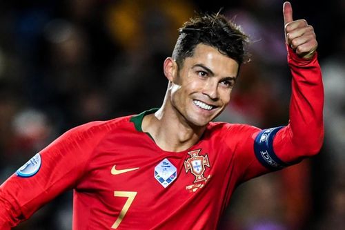 Ronaldo đi vào lịch sử Euro
