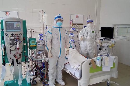 Hai bệnh nhân phải can thiệp ECMO tại Trung tâm Hồi sức tích cực lớn nhất miền bắc