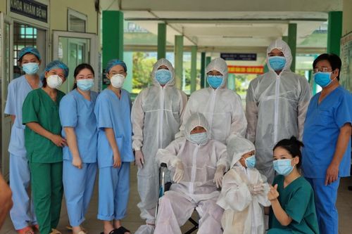 Đà Nẵng: Cụ bà 81 tuổi mắc Covid-19 đã khỏi bệnh và xuất viện