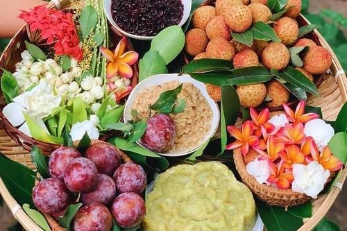 Tết Đoan Ngọ nghĩ về 'sâu bọ' tâm hồn