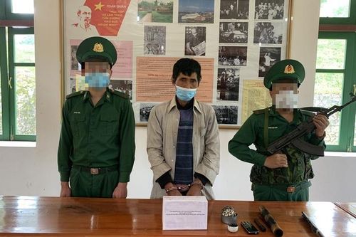 Bắt quả tang đối tượng tàng trữ trái phép chất ma túy