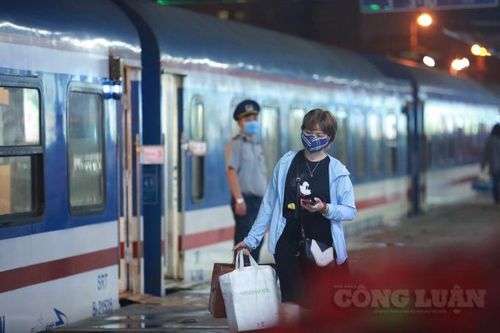 Chạy lại đôi tàu khách SE3/SE4 trên tuyến đường sắt Hà Nội - TP.Hồ Chí Minh