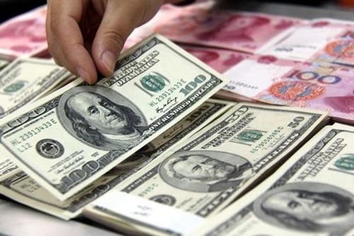 Tỷ giá ngoại tệ hôm nay 15/6: Đồng USD treo cao trong tâm lý chờ đợi