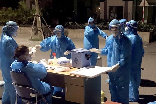 Hà Tĩnh: Ca mắc COVID-19 liên tục tăng, dịch lây lan nhanh ra nhiều huyện, thị