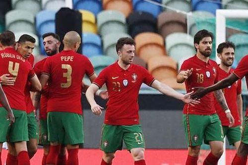 Hungary - Bồ Đào Nha: 3 điểm cho 'Seleccao'
