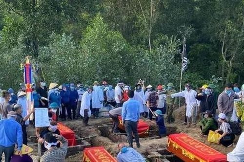 Vụ 6 người chết cháy trong phòng trà: Tiếng khóc xé lòng nơi quê nhà