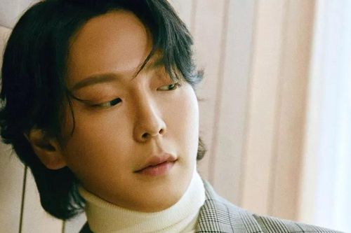 Chấn động showbiz Hàn: Nam thần tượng Himchan tự sát