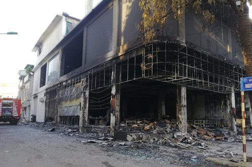 Hình ảnh hiện trường vụ cháy phòng trà khiến 6 người tử vong ở Nghệ An